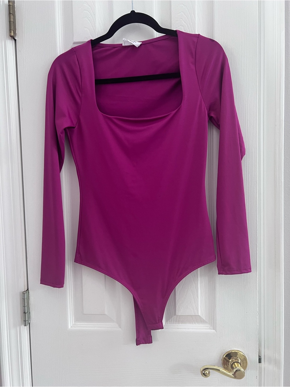 Long-Sleeve Scoop Neck Bodysuit in Magenta - Unbranded